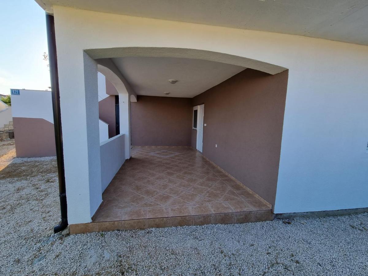 Apartments Ema Vir Eksteriør billede