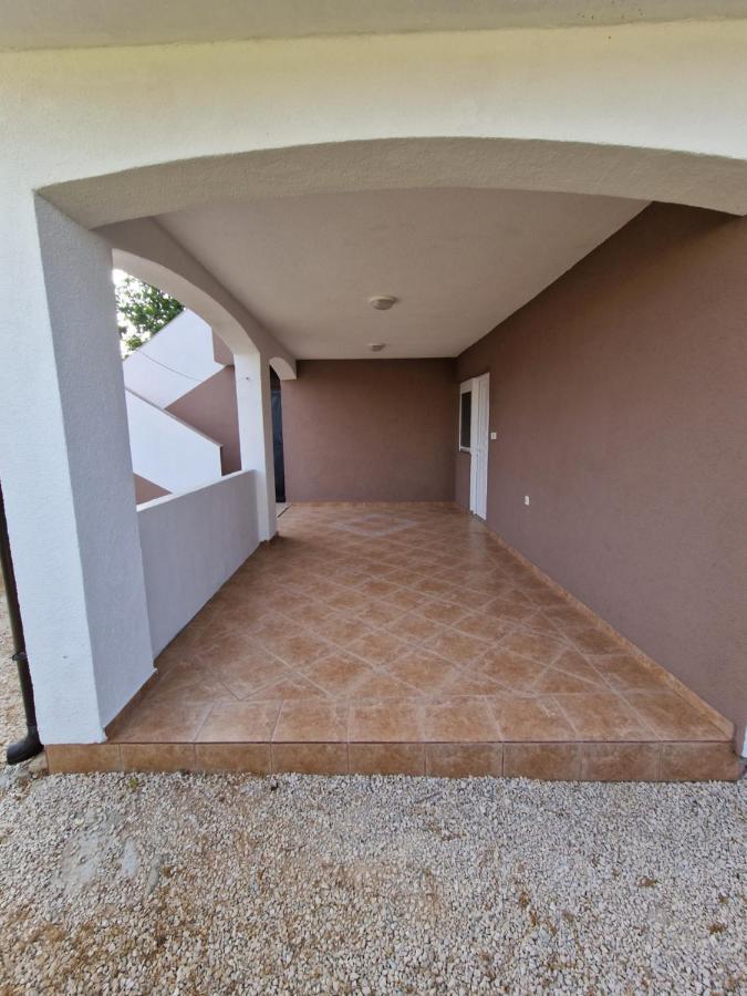 Apartments Ema Vir Eksteriør billede