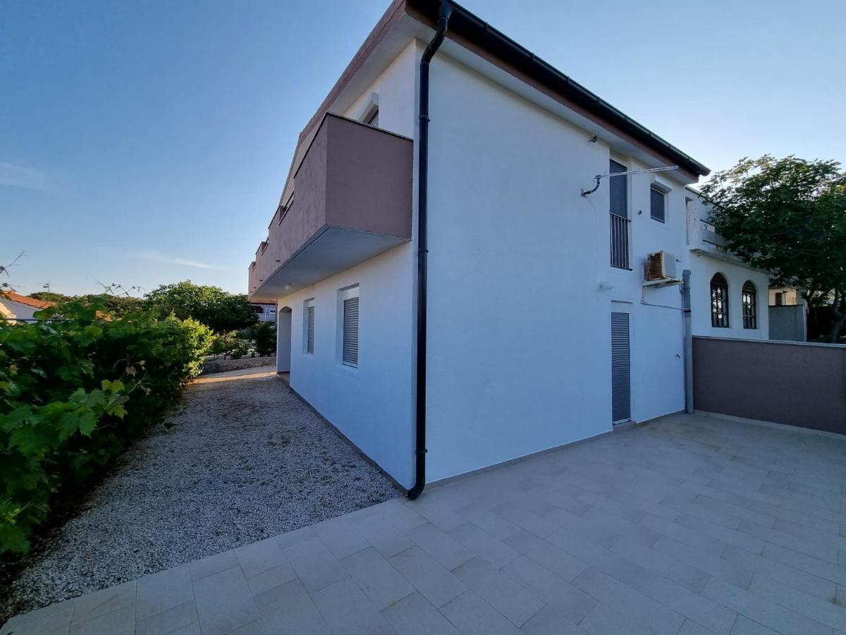 Apartments Ema Vir Eksteriør billede