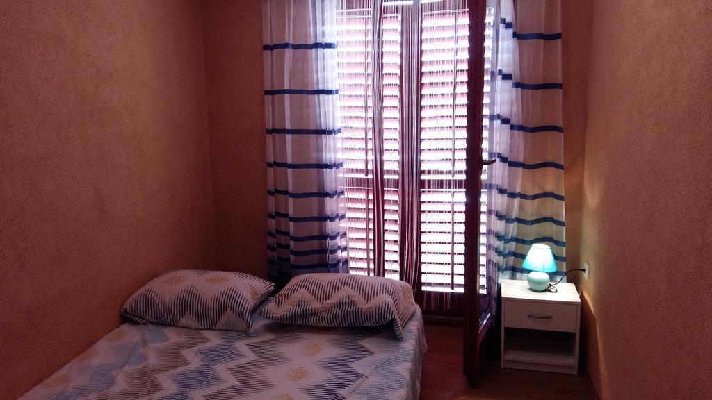 Apartments Ema Vir Eksteriør billede