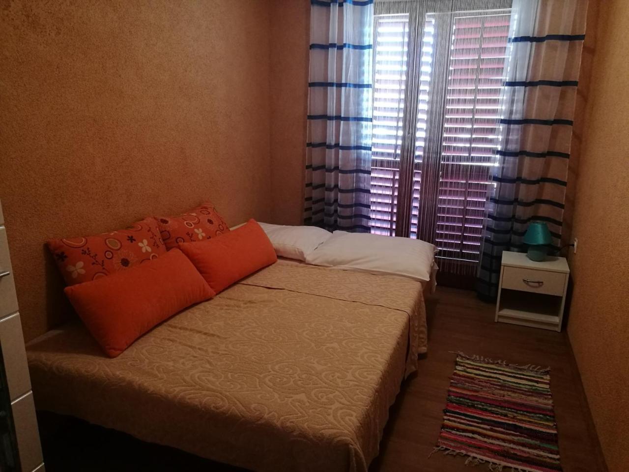 Apartments Ema Vir Eksteriør billede