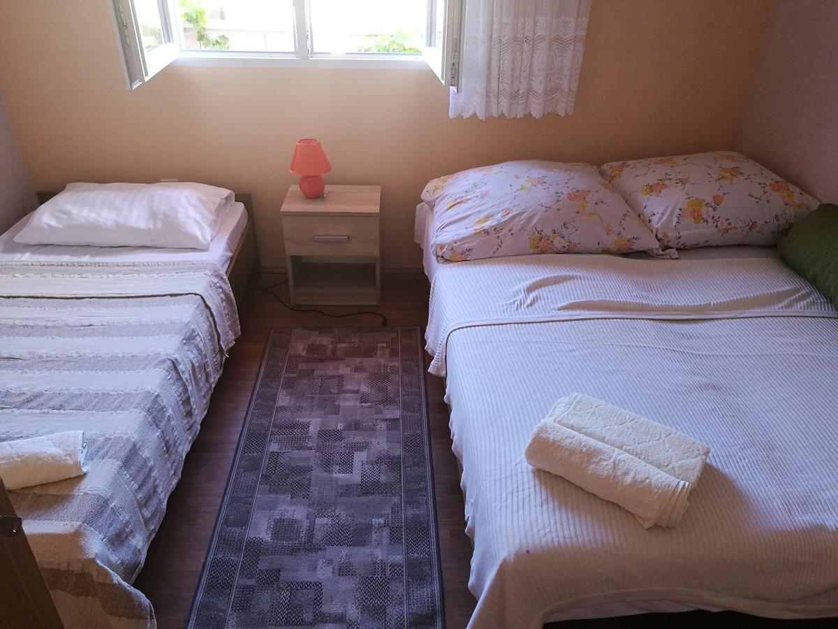 Apartments Ema Vir Eksteriør billede